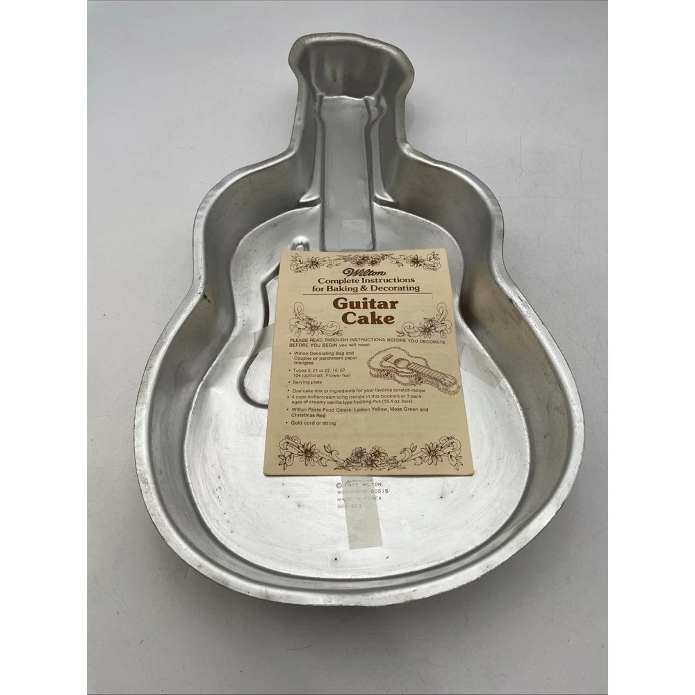 Wilton Cake Pan Acoustic Guitar 1977 502-933 w/Instructions Insert